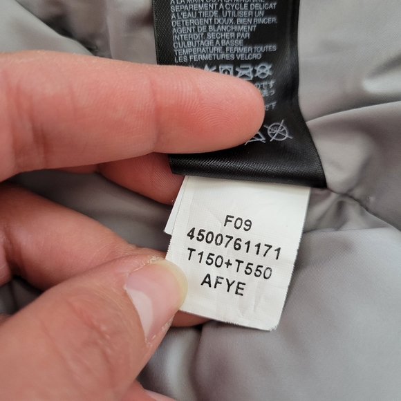 North Face Nuptse Retro Puffer Jacket - Picture 9 of 11